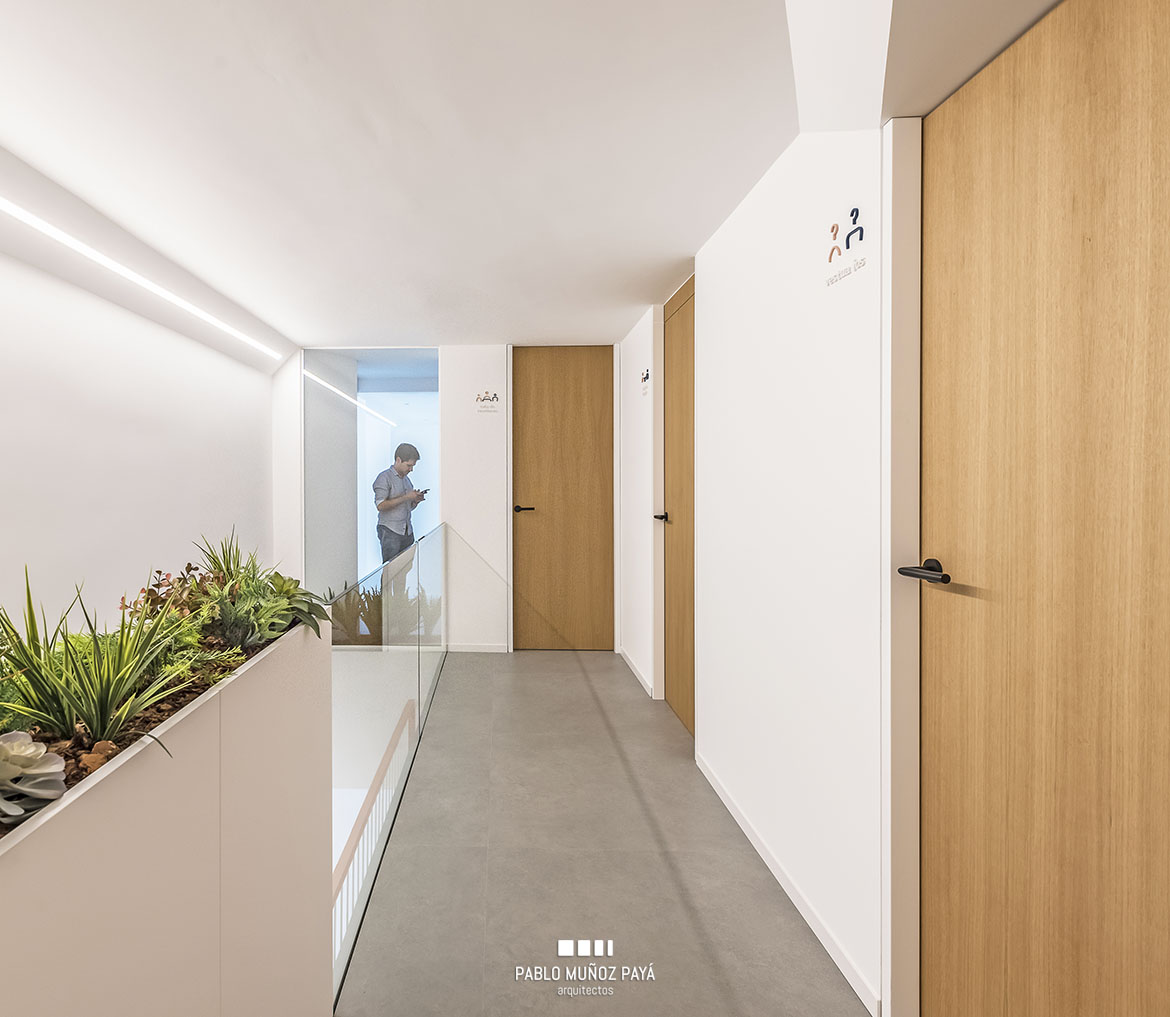 Reforma integral clínica dental Comisura Elda - Pablo Muñoz Payá Arquitectos 15