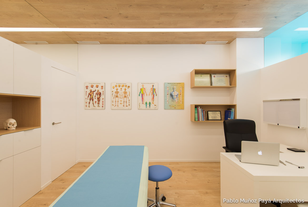 Reforma integral y diseño interior clínica de fisioterapia Aitor Mira - Pablo Muñoz Payá Arquitectos 17
