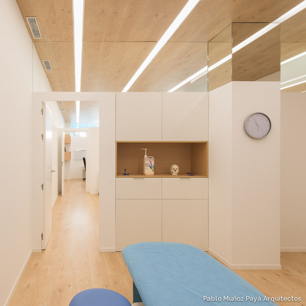 Reforma integral y diseño interior clínica de fisioterapia Aitor Mira - Pablo Muñoz Payá Arquitectos 21