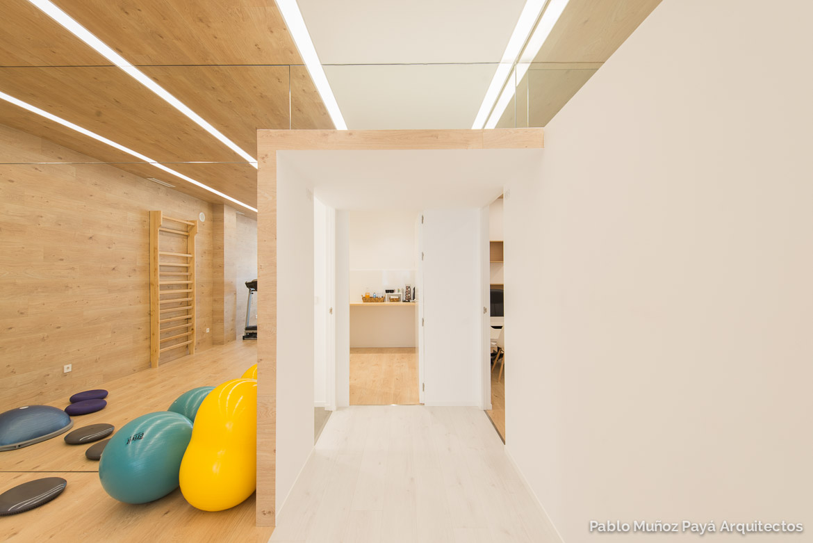 Reforma integral y diseño interior clínica de fisioterapia Aitor Mira - Pablo Muñoz Payá Arquitectos 23