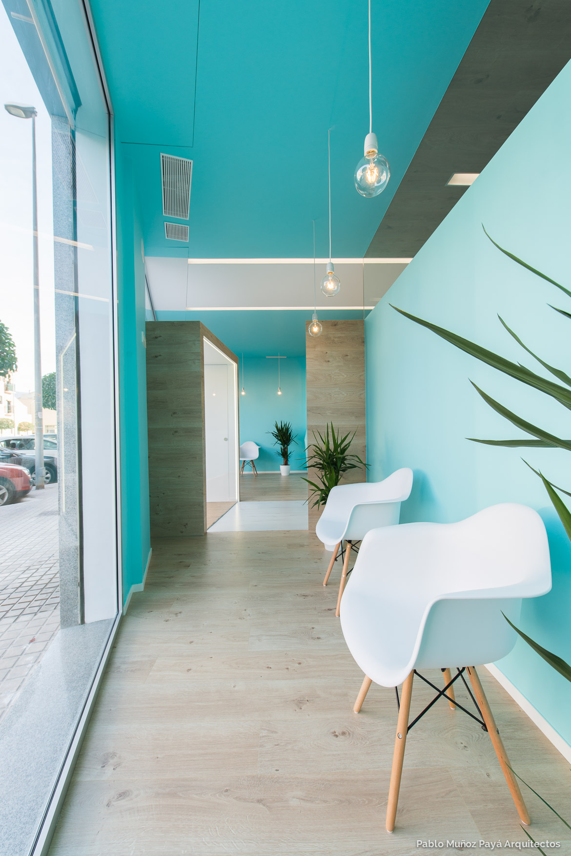 Reforma integral y diseño interior clínica de fisioterapia Aitor Mira - Pablo Muñoz Payá Arquitectos 6