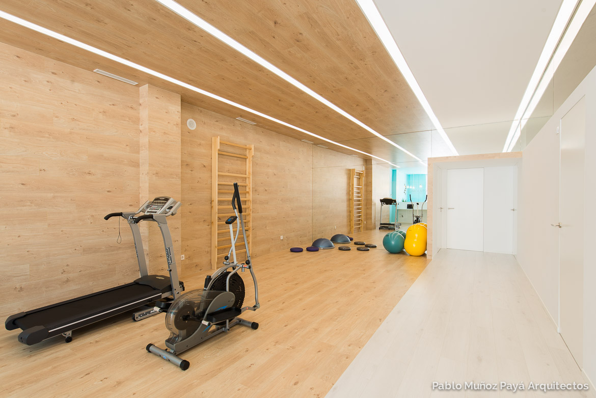 Reforma integral y diseño interior clínica de fisioterapia Aitor Mira - Pablo Muñoz Payá Arquitectos 9