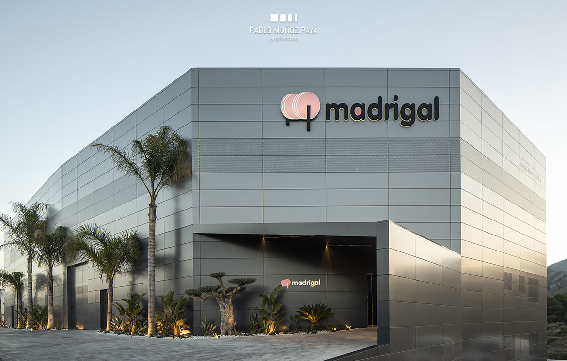 Reforma de fachada nave industrial Curtidos Madrigal en Petrer - Pablo Muñoz Payá Arquitectos 6