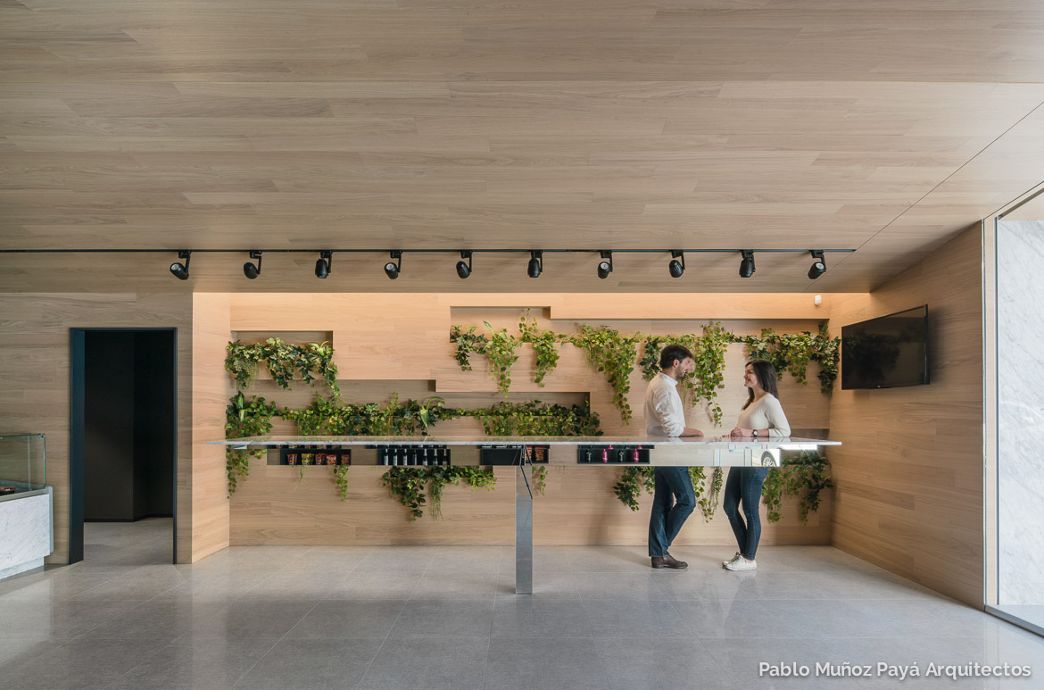 Reforma integral de local comercial de comida preparada Kekomo en Elda - Pablo Muñoz Payá Arquitectos 10