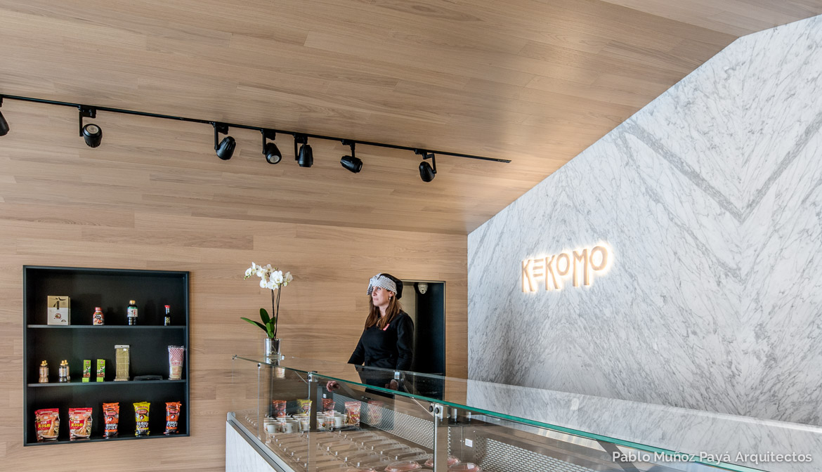 Reforma integral de local comercial de comida preparada Kekomo en Elda - Pablo Muñoz Payá Arquitectos 11