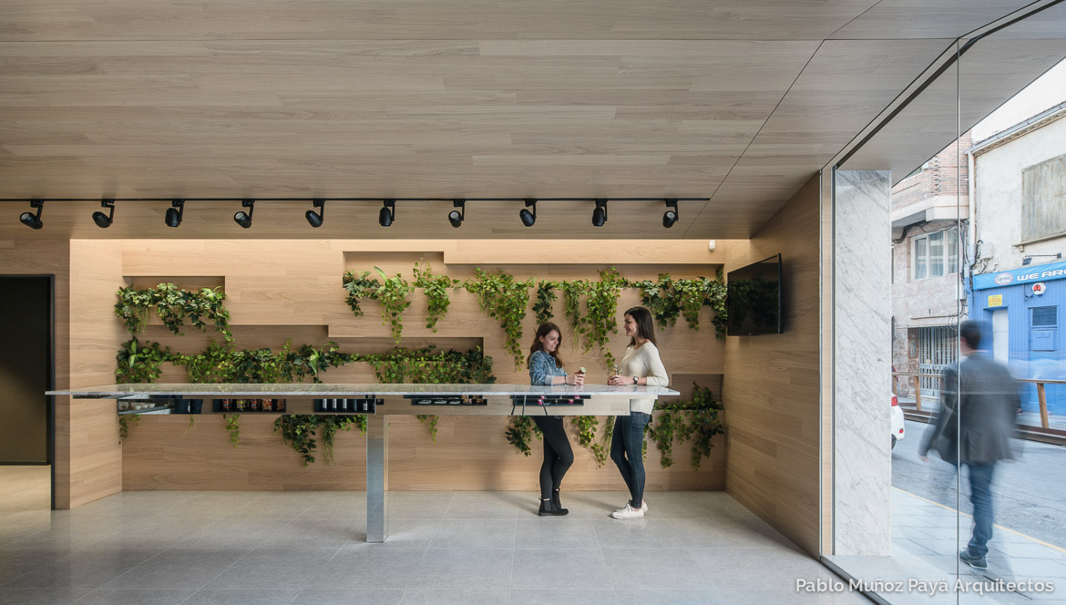 Reforma integral de local comercial de comida preparada Kekomo en Elda - Pablo Muñoz Payá Arquitectos 13
