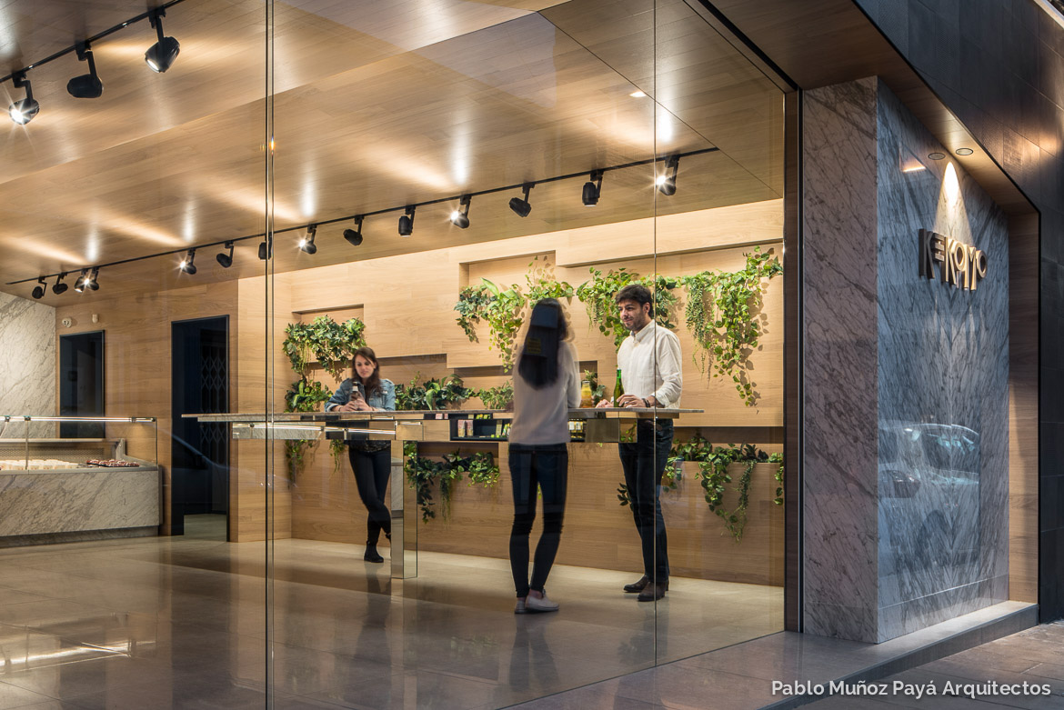 Reforma integral de local comercial de comida preparada Kekomo en Elda - Pablo Muñoz Payá Arquitectos 23
