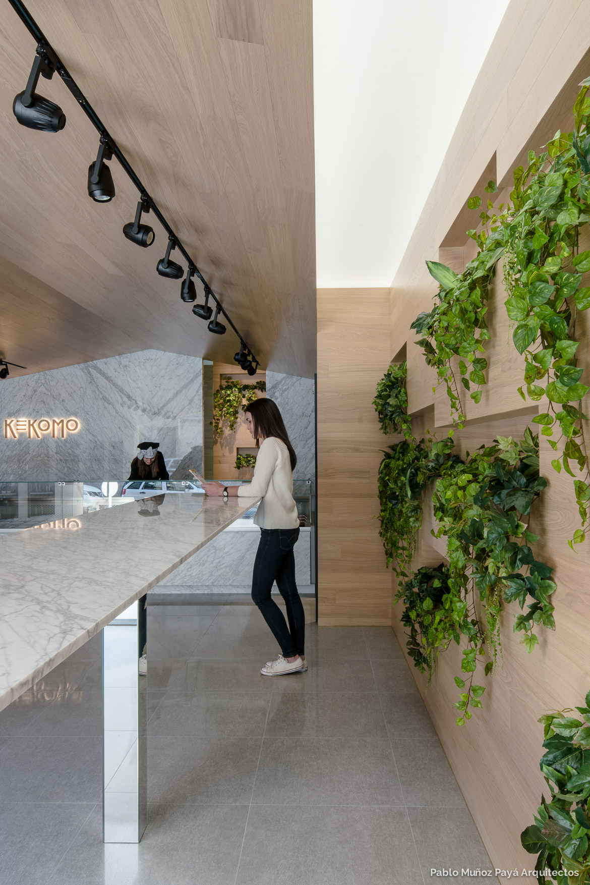 Reforma integral de local comercial de comida preparada Kekomo en Elda - Pablo Muñoz Payá Arquitectos 5