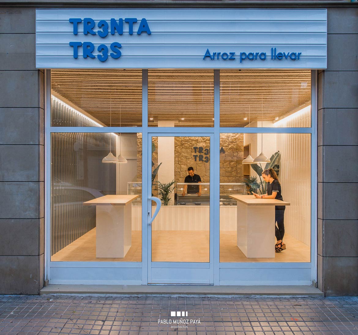 Reforma de local comercial de comida para llevar Trenta Tres Arroces en Petrer - Pablo Muñoz Payá Arquitectos 2
