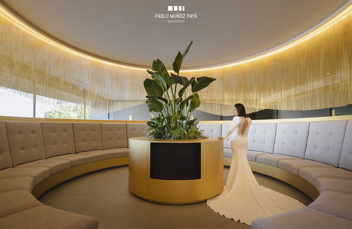 Reforma integral de tienda y espacio comercial Sedka Novias Madrid - Pablo Muñoz Payá Arquitectos 10