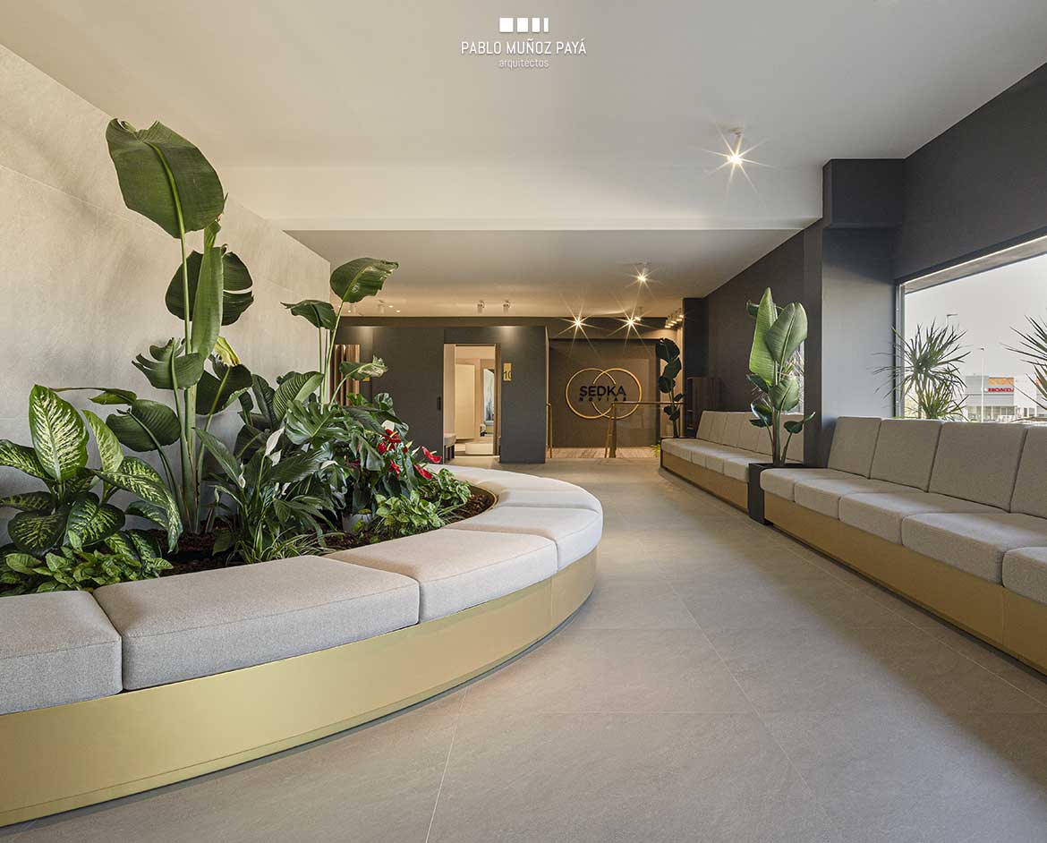 Reforma integral de tienda y espacio comercial Sedka Novias Madrid - Pablo Muñoz Payá Arquitectos 20