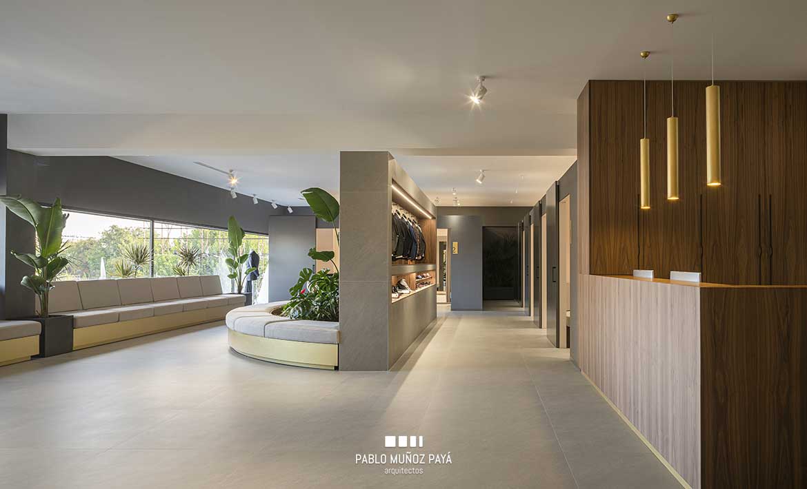 Reforma integral de tienda y espacio comercial Sedka Novias Madrid - Pablo Muñoz Payá Arquitectos 21