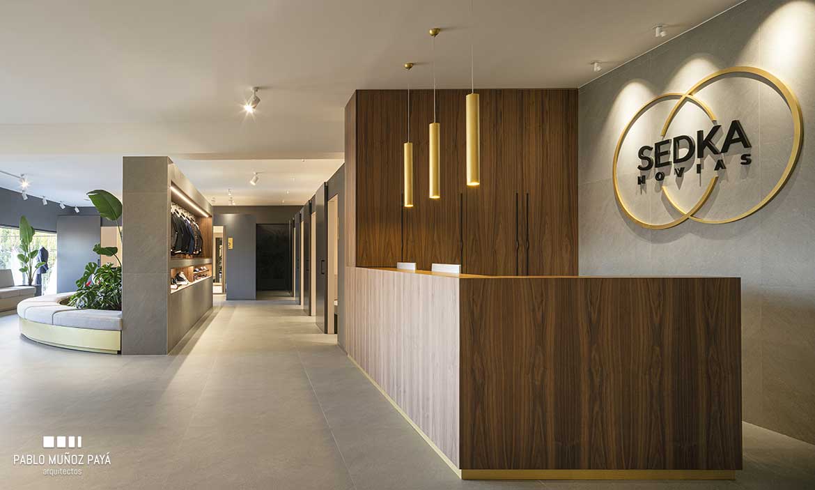 Reforma integral de tienda y espacio comercial Sedka Novias Madrid - Pablo Muñoz Payá Arquitectos 23