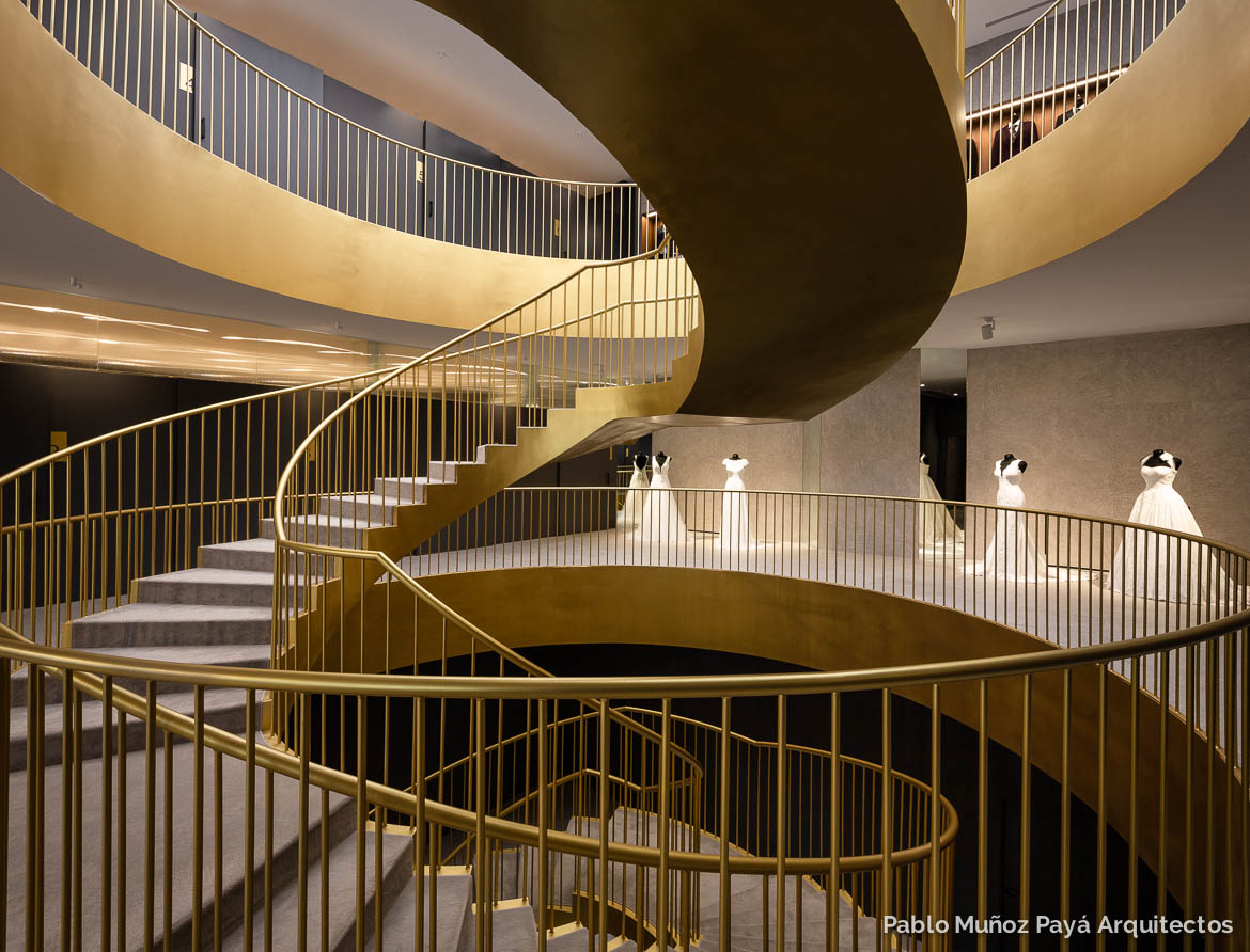 Reforma integral de tienda y espacio comercial Sedka Novias Petrer - Pablo Muñoz Payá Arquitectos 11