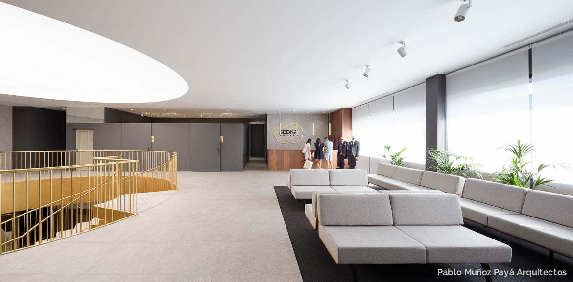Reforma integral de tienda y espacio comercial Sedka Novias Petrer - Pablo Muñoz Payá Arquitectos 13