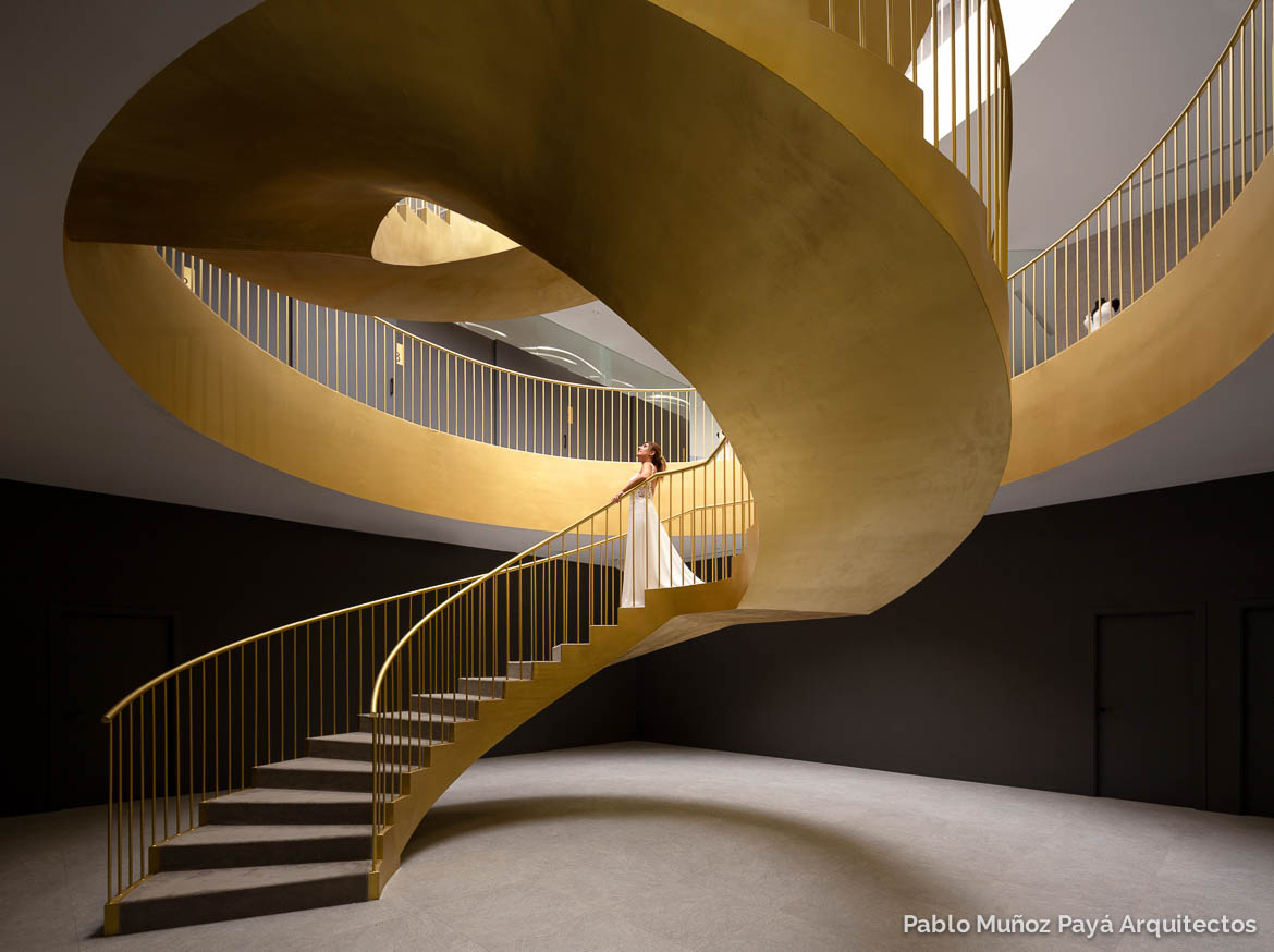 Reforma integral de tienda y espacio comercial Sedka Novias Petrer - Pablo Muñoz Payá Arquitectos 3